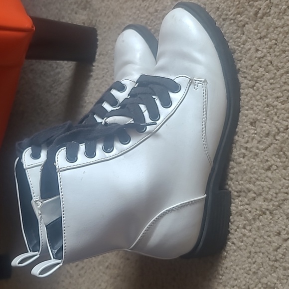 Universal Thread boots - Picture 3 of 7